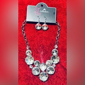 Paparazzi Zi collection necklace and earrings.